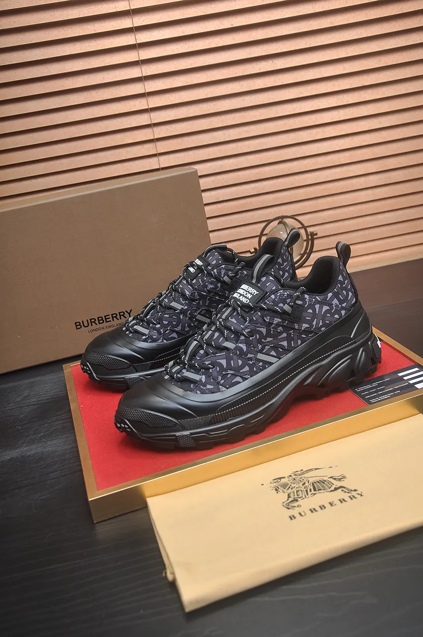 Men's shoes 💰640💶[Burberry] (cowhide lining) classic low-top sneakers｜Imported cowhide with classic plaid fabric｜Cow leather lining｜Original outsole｜Fine workmanship and comfortable to wear Size: 38-44 (customized at 45)
